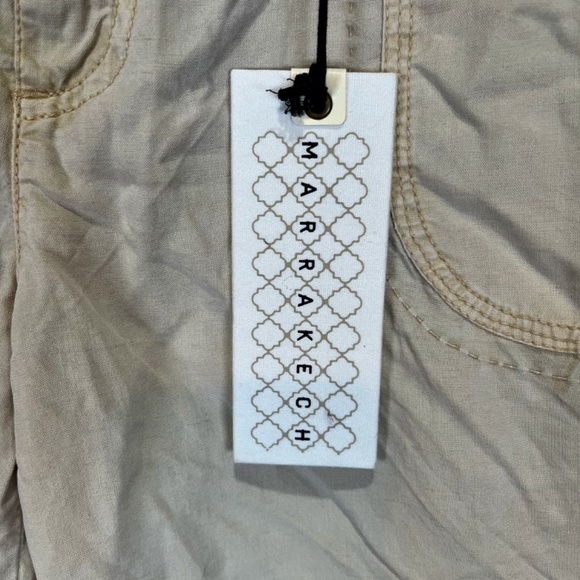 MARRAKECH (ANTHROPOLOGIE), ZIPPED CARGO CROPPED CARPIS. Color- Beige. NWT - Picture 4 of 7